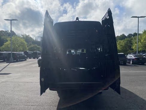 صورة السيارة