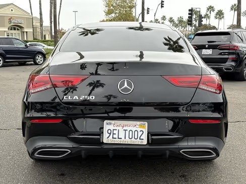 صورة السيارة