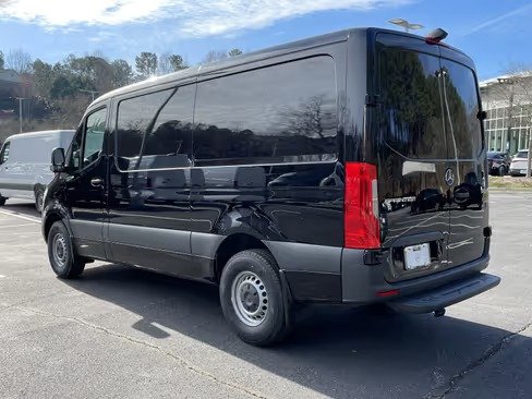 صورة السيارة