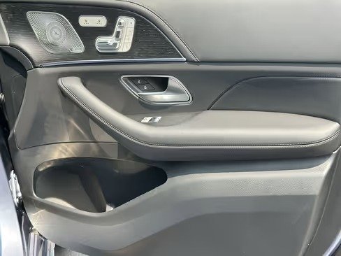 صورة السيارة