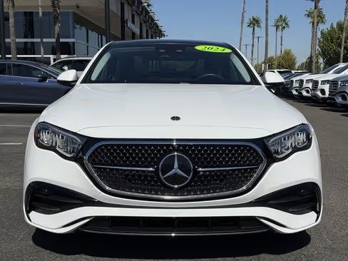 صورة السيارة