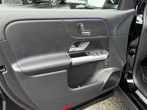 صورة السيارة