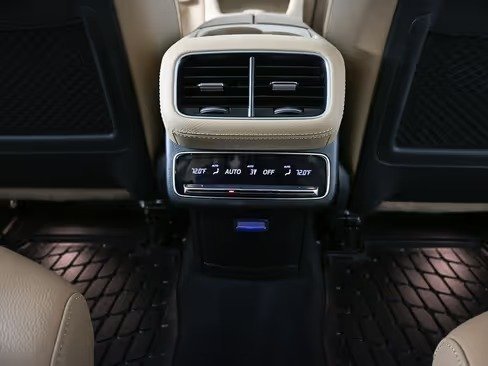 صورة السيارة