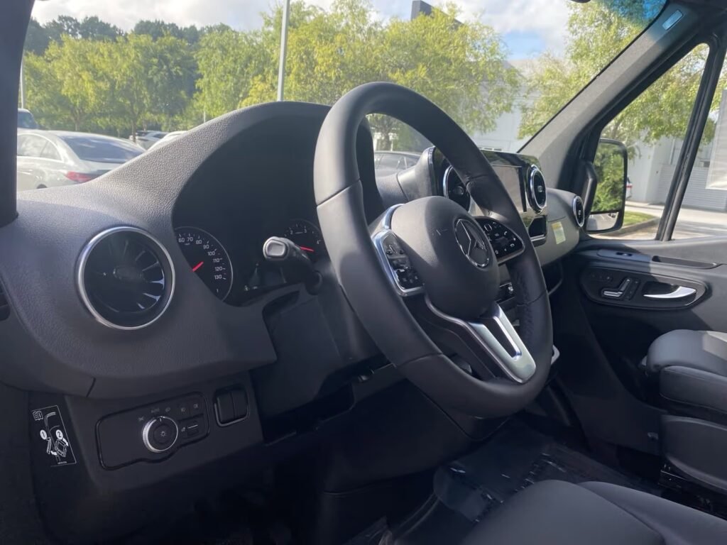 صورة السيارة