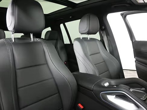 صورة السيارة