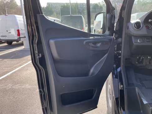 صورة السيارة