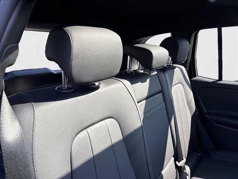 صورة السيارة