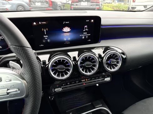 صورة السيارة