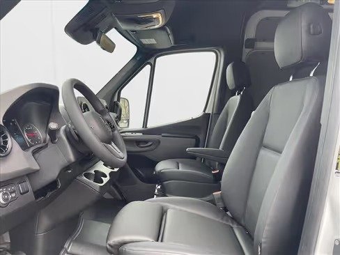 صورة السيارة