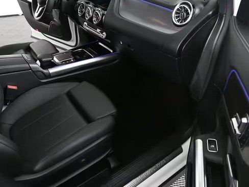 صورة السيارة