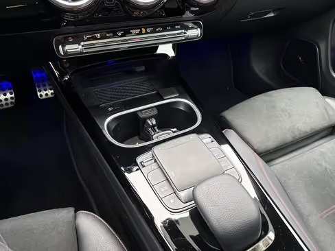 صورة السيارة