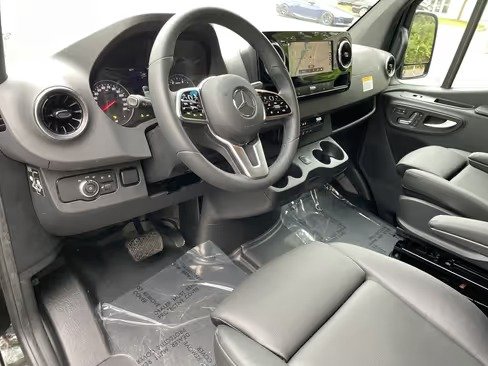 صورة السيارة