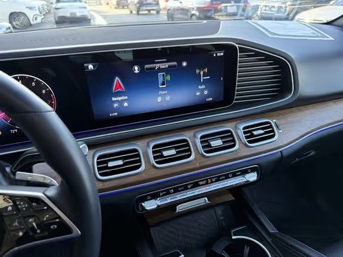 صورة السيارة