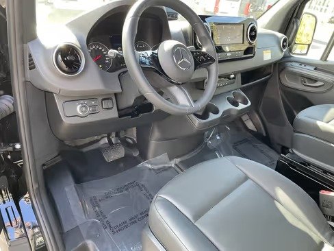 صورة السيارة