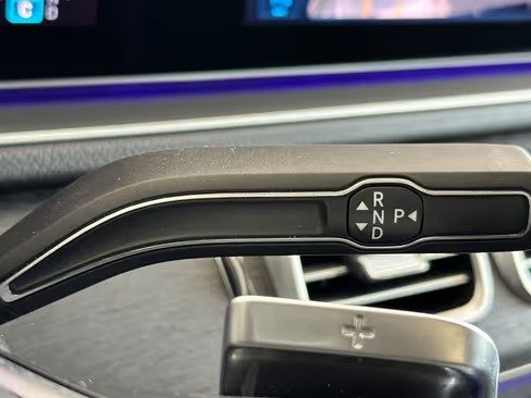 صورة السيارة