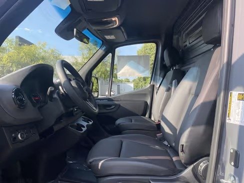 صورة السيارة