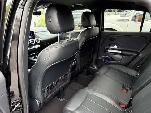 صورة السيارة