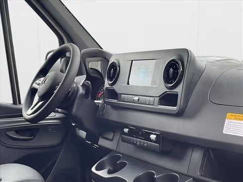 صورة السيارة