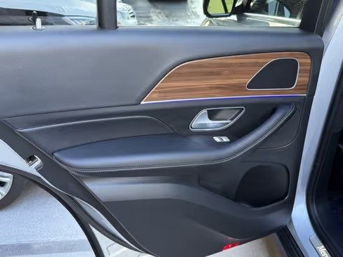 صورة السيارة