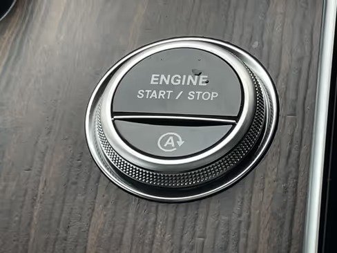 صورة السيارة