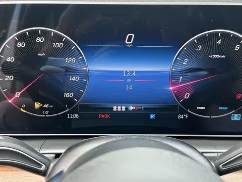 صورة السيارة