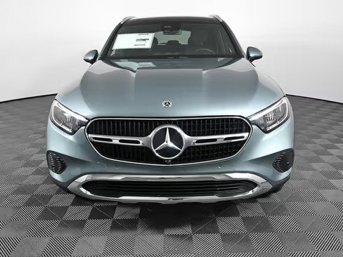 صورة السيارة