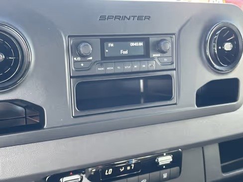 صورة السيارة