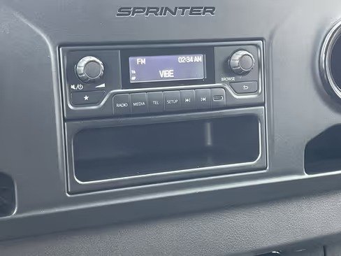 صورة السيارة