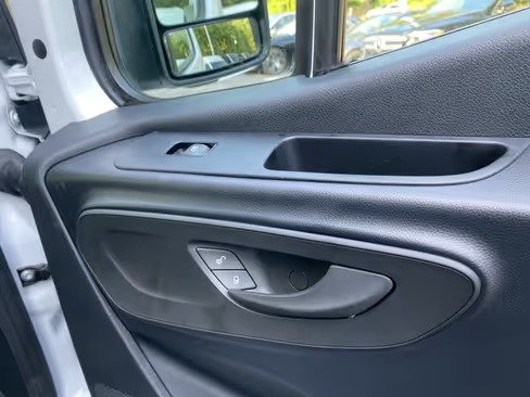 صورة السيارة