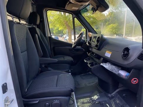 صورة السيارة