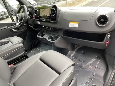 صورة السيارة