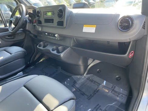 صورة السيارة