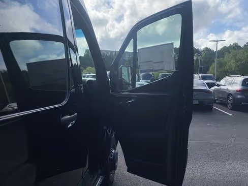 صورة السيارة