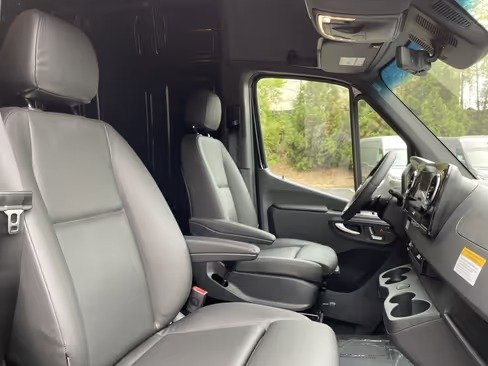 صورة السيارة