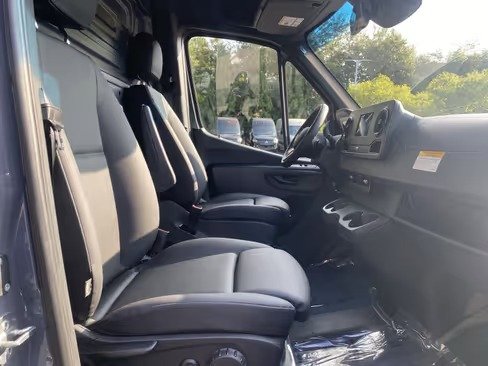 صورة السيارة