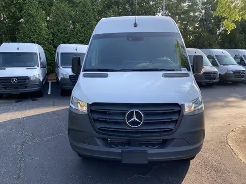 صورة السيارة