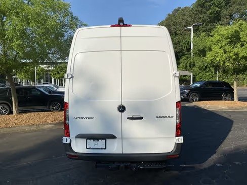 صورة السيارة