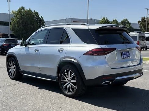 صورة السيارة