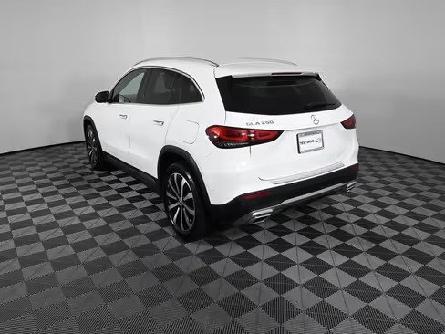 صورة السيارة