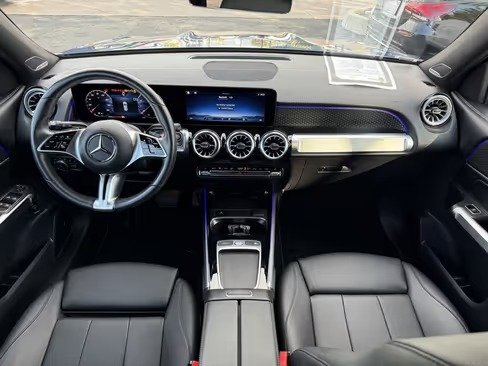 صورة السيارة