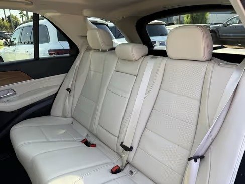 صورة السيارة