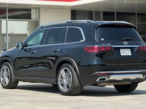 صورة السيارة