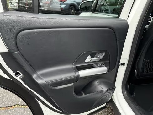 صورة السيارة