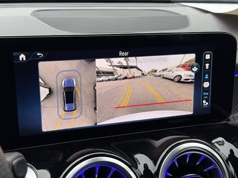 صورة السيارة