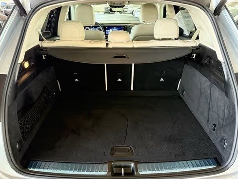 صورة السيارة