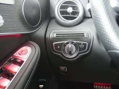 صورة السيارة