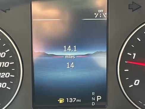 صورة السيارة