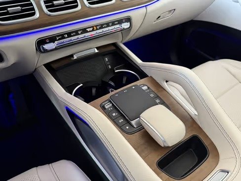 صورة السيارة