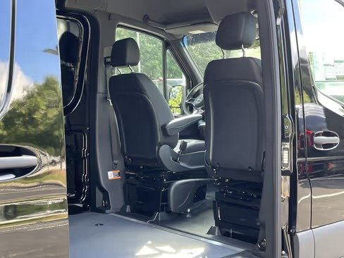 صورة السيارة