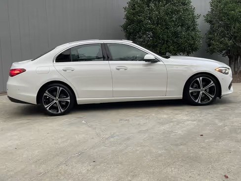 صورة السيارة